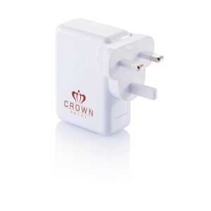 Дорожный переходник для розетки с 4 USB-портами