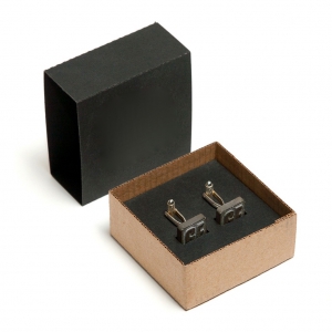 Бетонные запонки в коробке из дизайнерского картона